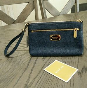 Michael Kors wristlet